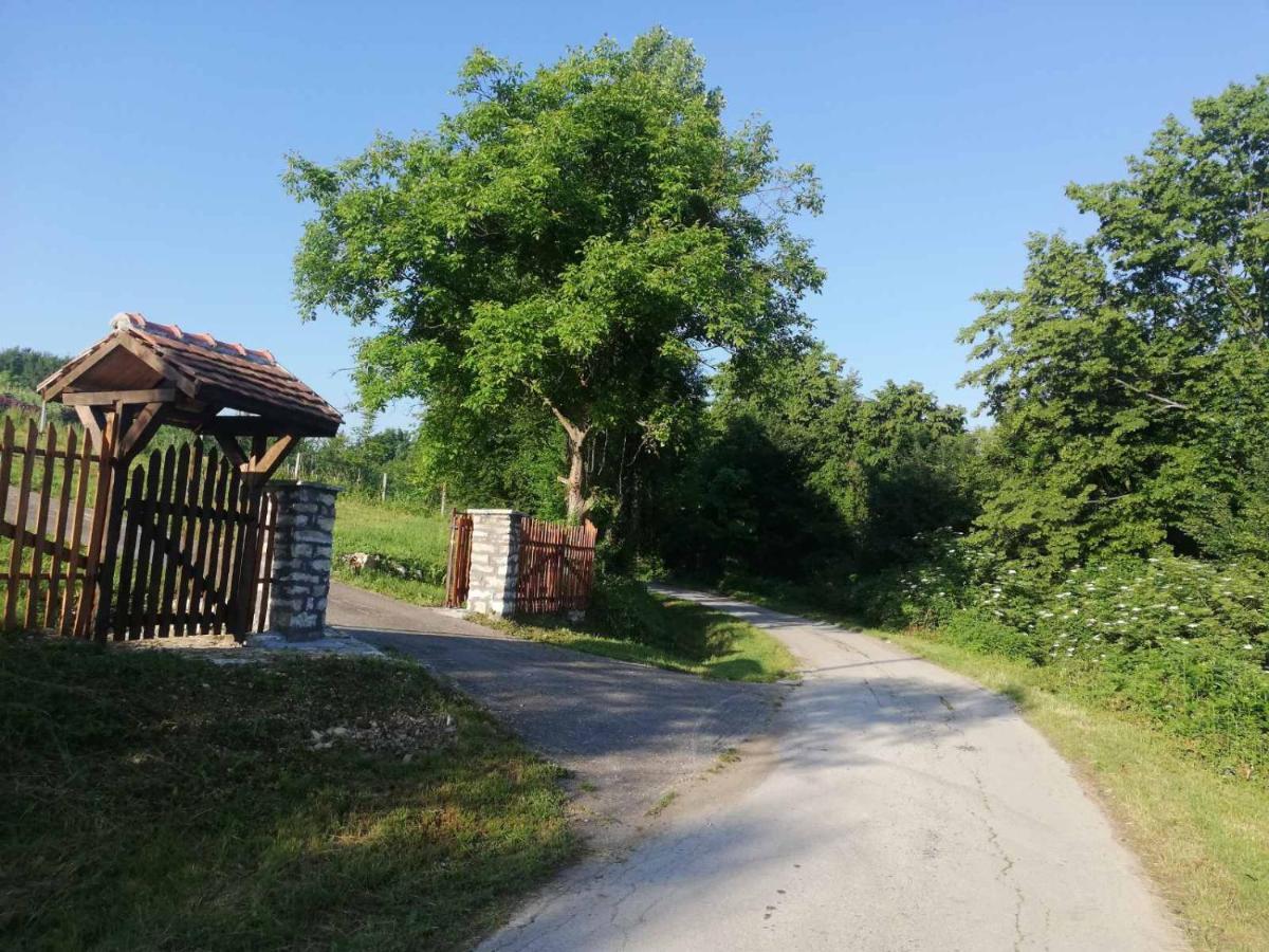 Vikendica I Vajat Vrbica Villa Kalesija Exterior photo